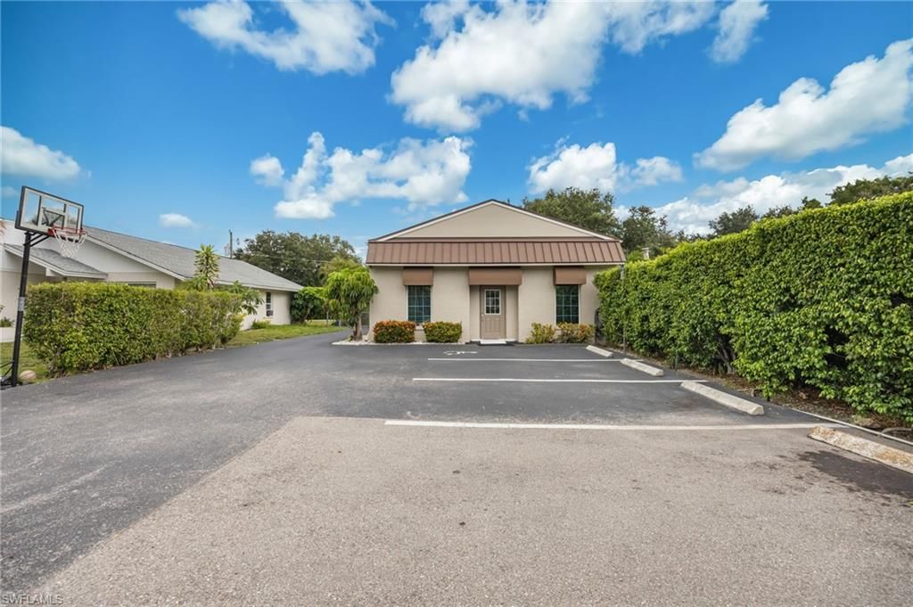 871 106th AVE N, NAPLES, FL 34108 — photo 2