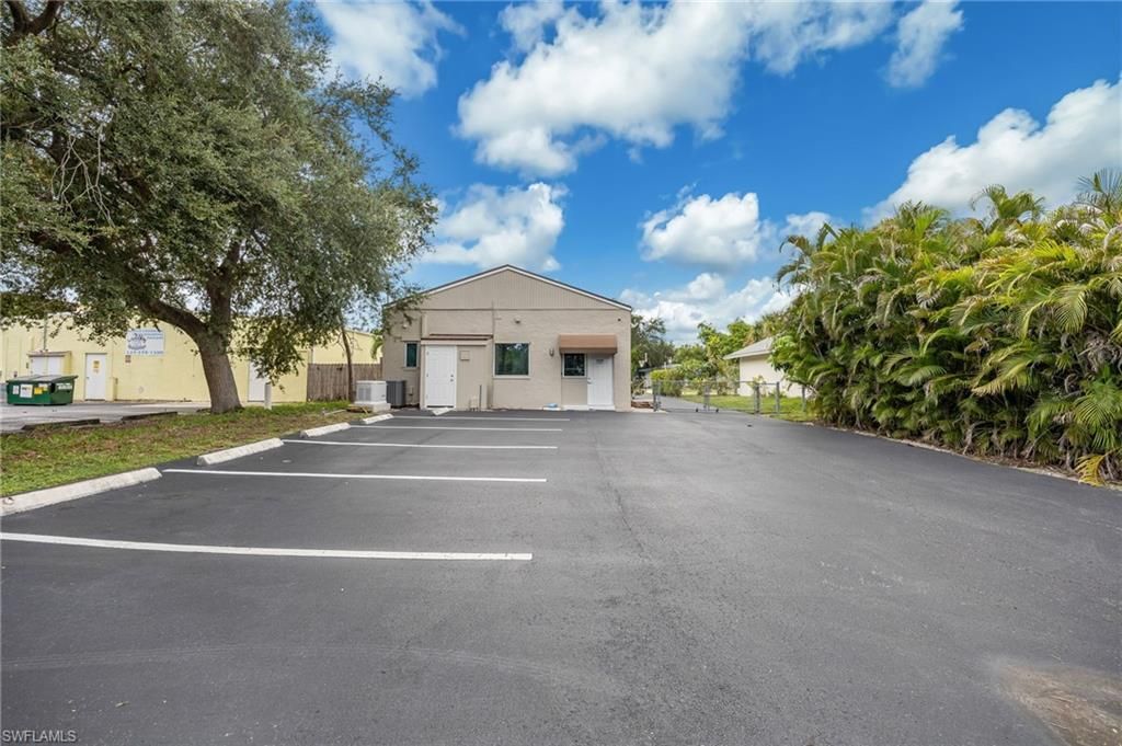 871 106th AVE N, NAPLES, FL 34108 — photo 3