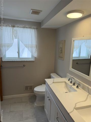 34647 Esper Drive, Sterling Heights, MI 48312
