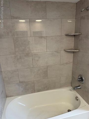 34647 Esper Drive, Sterling Heights, MI 48312