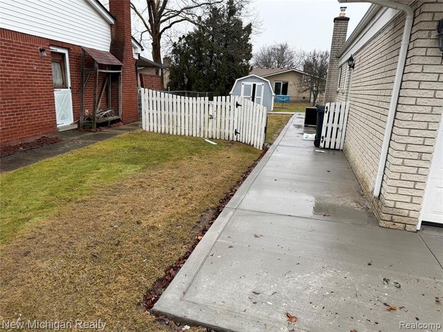 34647 Esper Drive, Sterling Heights, MI 48312