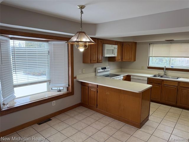 34647 Esper Drive, Sterling Heights, MI 48312