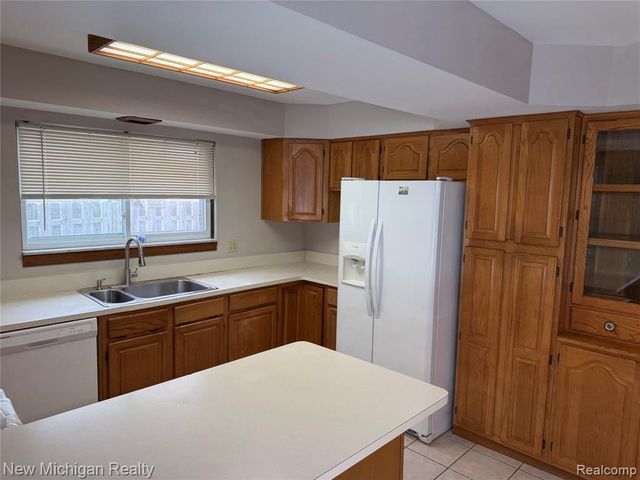34647 Esper Drive, Sterling Heights, MI 48312