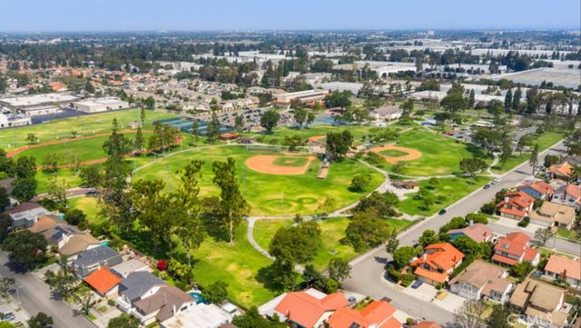 13129 Beach, Cerritos, CA 90703