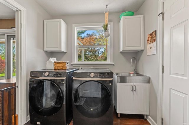 1743 Crabtree Lane, Elkhart, IN 46514