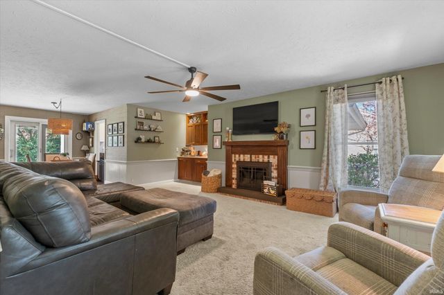 1743 Crabtree Lane, Elkhart, IN 46514