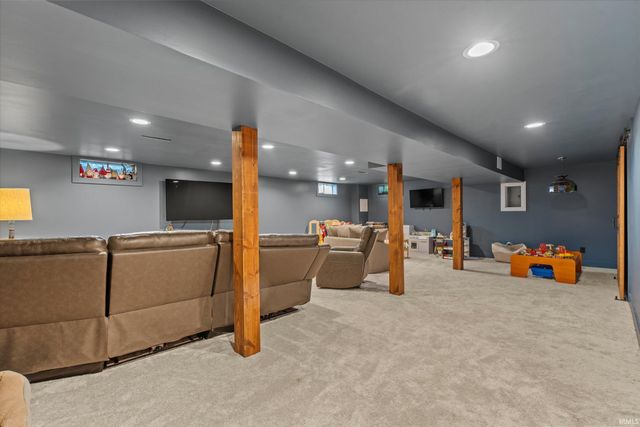 1743 Crabtree Lane, Elkhart, IN 46514