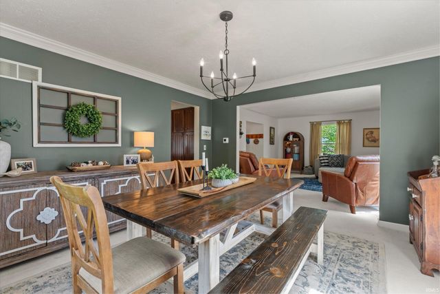 1743 Crabtree Lane, Elkhart, IN 46514