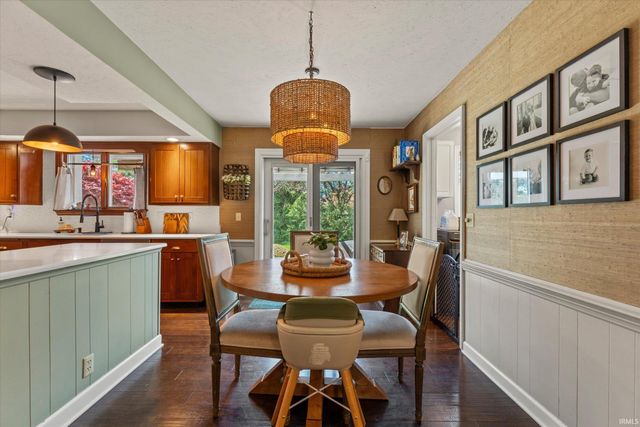 1743 Crabtree Lane, Elkhart, IN 46514