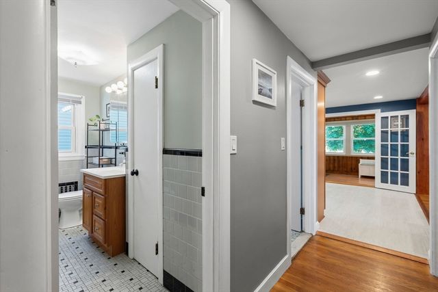 16 Geneva St, Salem, MA 01970