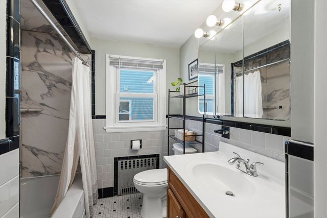 16 Geneva St, Salem, MA 01970