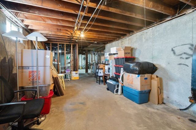 16 Geneva St, Salem, MA 01970