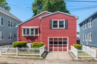 16 Geneva St, Salem, MA 01970