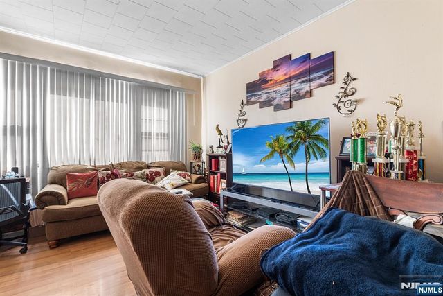 119 W 21st Street, Bayonne, NJ 07002