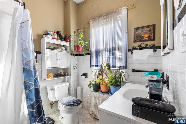 119 W 21st Street, Bayonne, NJ 07002