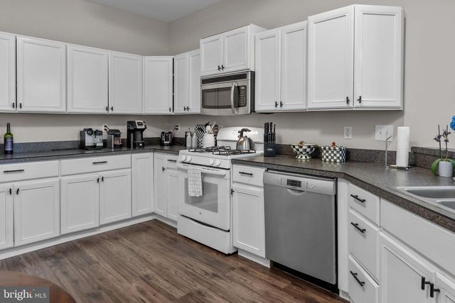 319 STARFLOWER LN, Langhorne, PA 19047