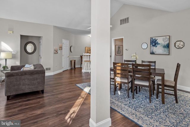 319 STARFLOWER LN, Langhorne, PA 19047