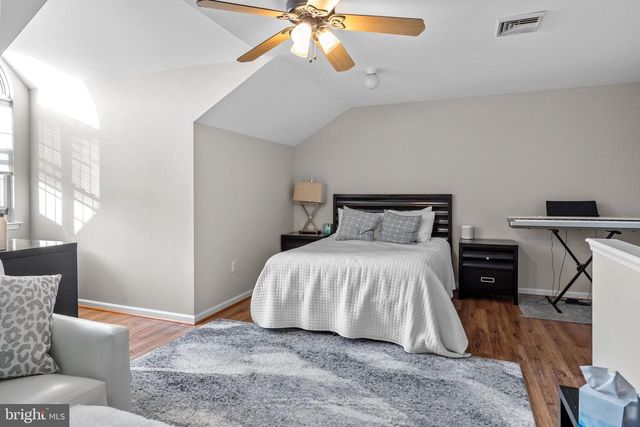 319 STARFLOWER LN, Langhorne, PA 19047