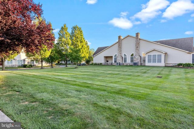 319 STARFLOWER LN, Langhorne, PA 19047
