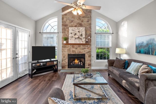 319 STARFLOWER LN, Langhorne, PA 19047