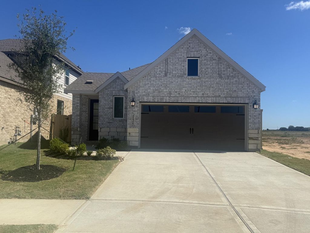 29515 Pondview Drive, Waller, TX 77484