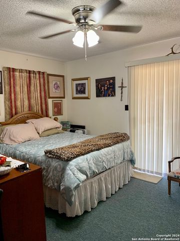 138 De Zavala St., Brackettville, TX 78832