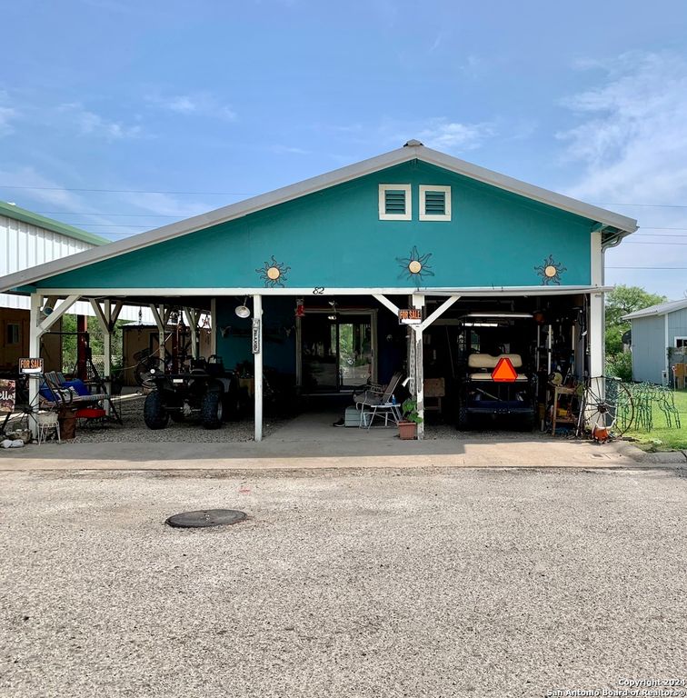 138 De Zavala St., Brackettville, TX 78832