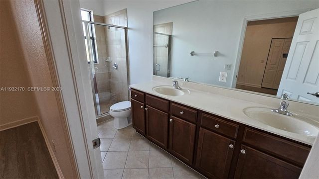 8785 NW 116th Ct 1, Doral, FL 33178