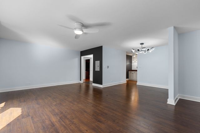 2300 Windsor Mall Court 2E, Park Ridge, IL 60068