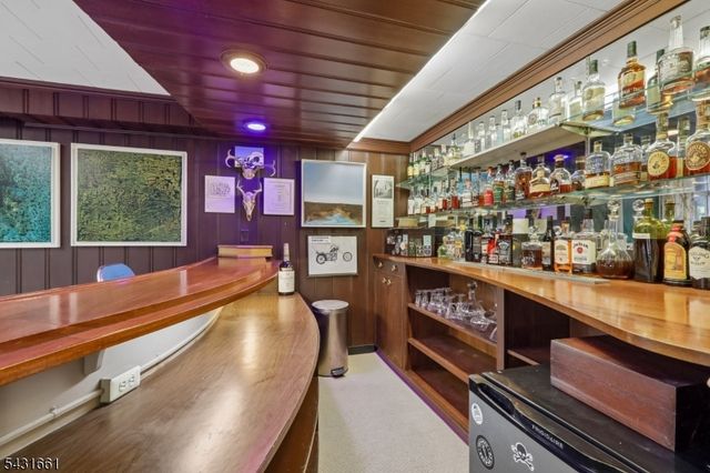 122 Sunrise Dr, Hawthorne Boro, NJ 07506