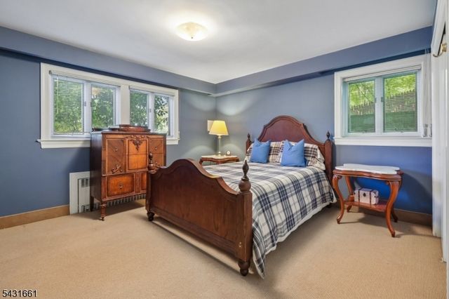 122 Sunrise Dr, Hawthorne Boro, NJ 07506