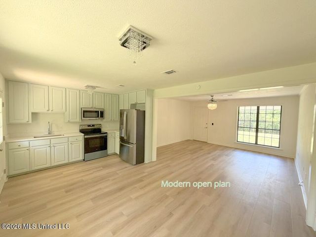 1085 Old Jackson Road, Terry, MS 39170