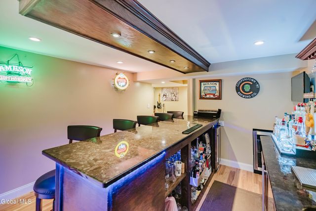 10 Cooks Court, Halfmoon, NY 12188