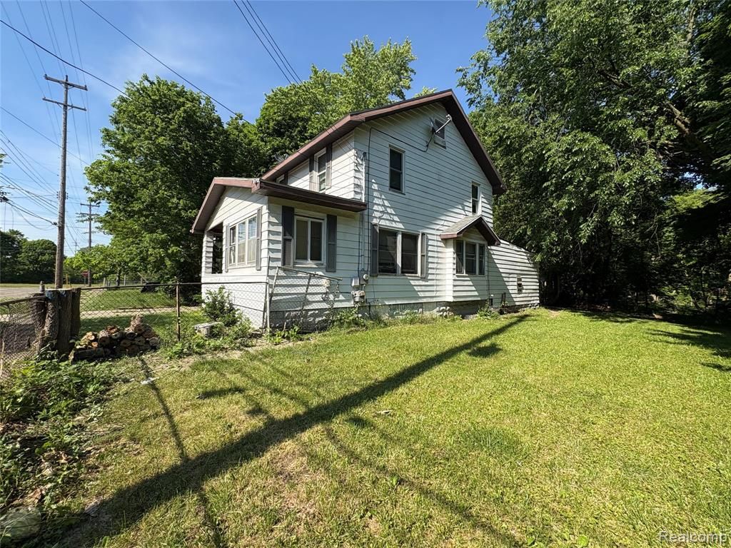 815 Buffalo Street, Lansing, MI 48915