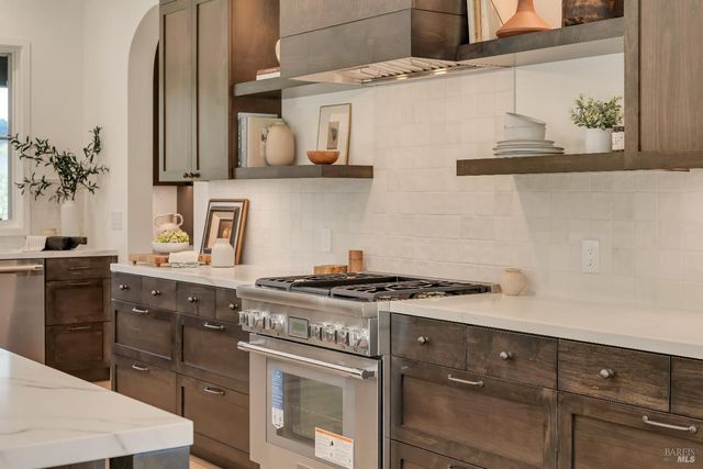 25 Sylvia Dr, Glen Ellen, CA 95442