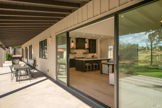 25 Sylvia Dr, Glen Ellen, CA 95442