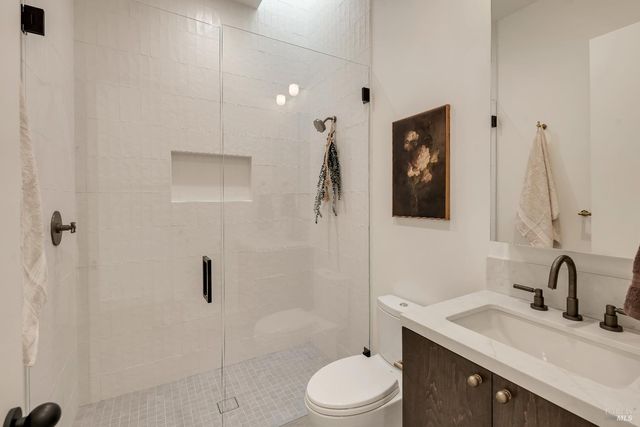 25 Sylvia Dr, Glen Ellen, CA 95442