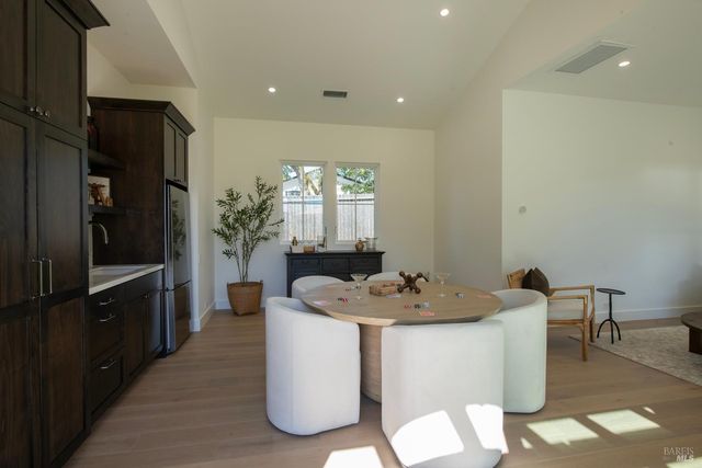 25 Sylvia Dr, Glen Ellen, CA 95442