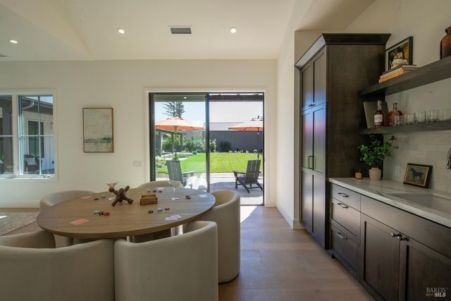 25 Sylvia Dr, Glen Ellen, CA 95442