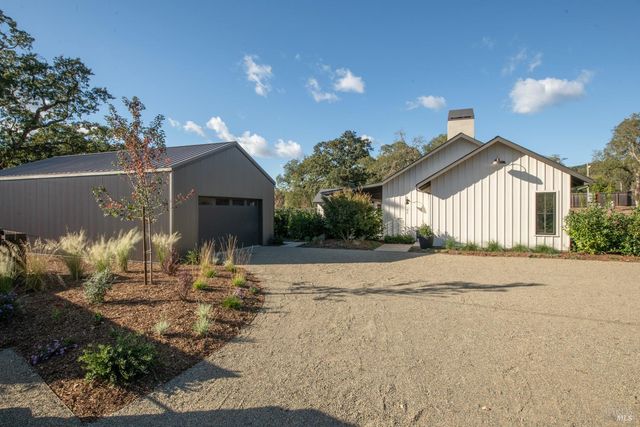 25 Sylvia Dr, Glen Ellen, CA 95442