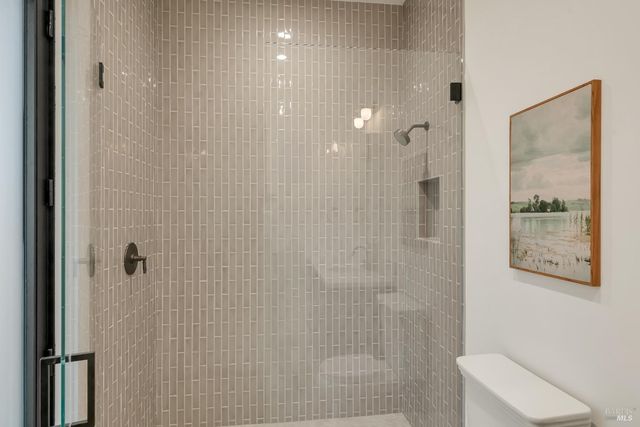 25 Sylvia Dr, Glen Ellen, CA 95442