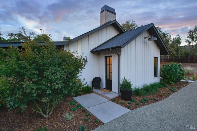 25 Sylvia Dr, Glen Ellen, CA 95442