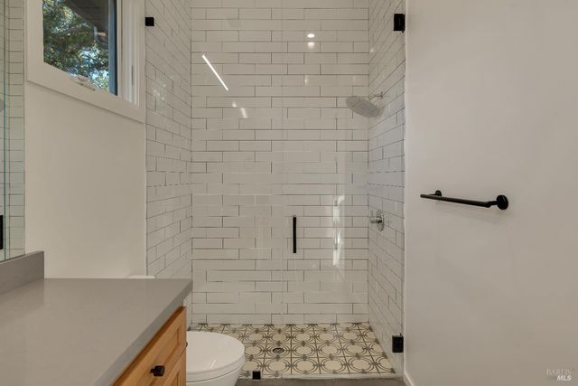 25 Sylvia Dr, Glen Ellen, CA 95442