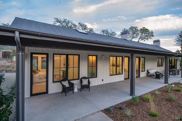 25 Sylvia Dr, Glen Ellen, CA 95442