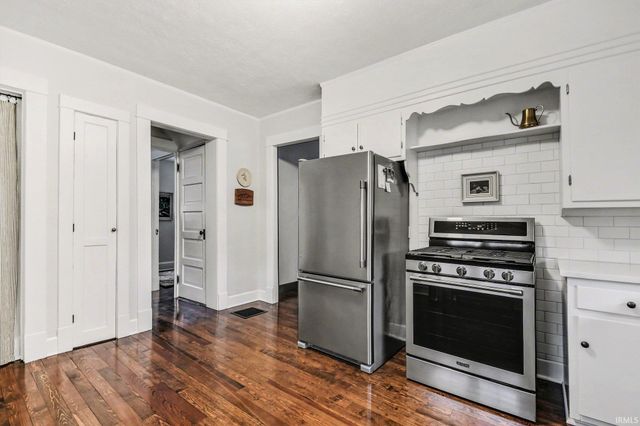 809 S 6Th Street, Goshen, IN 46526