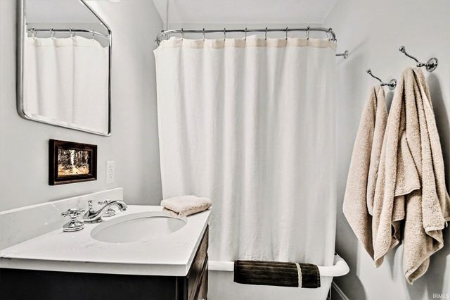 809 S 6Th Street, Goshen, IN 46526