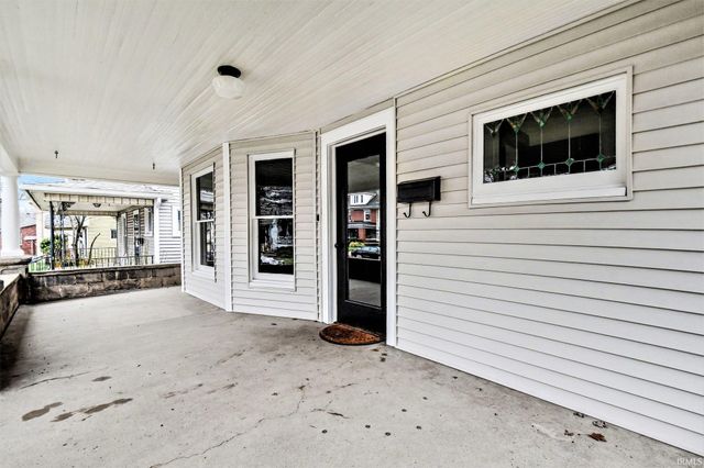 809 S 6Th Street, Goshen, IN 46526