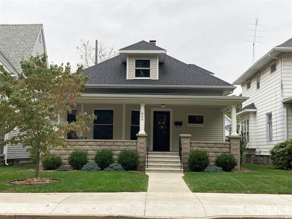 809 S 6Th Street, Goshen, IN 46526