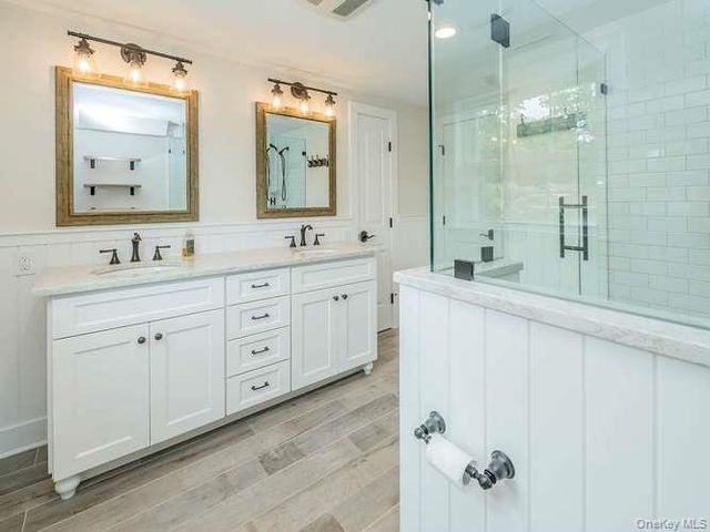 5 Central Avenue, Glen Cove, NY 11542