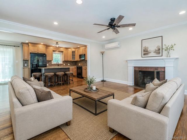 5 Central Avenue, Glen Cove, NY 11542